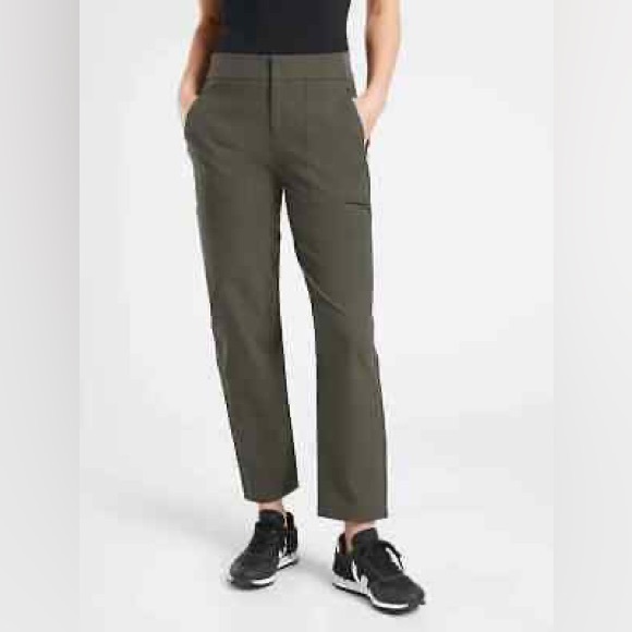 Athleta Wander Hybrid Straight Leg Pants Size 8 Olive Green Peat Hiking Utility - Picture 1 of 8